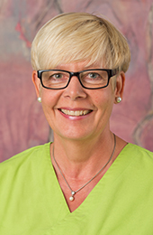 Frau Bomke, Zahnmedizinische Fachangestellte (ZFA)